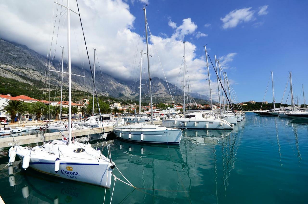 Apartments Dvor Baška Voda Buitenkant foto