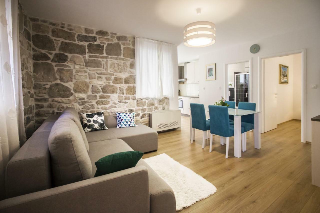Apartments Dvor Baška Voda Buitenkant foto