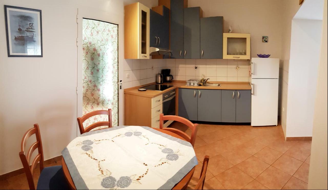 Apartments Dvor Baška Voda Buitenkant foto